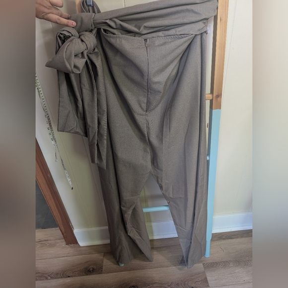 PrettyLittleThing Label Grey Dress Pant Wrap Waist Tailored Wide Leg Trouser NWT - Picture 7 of 7